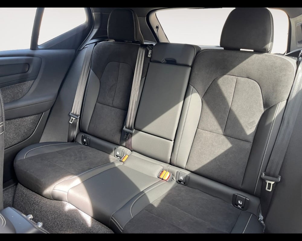 Volvo XC40 nuova a Ravenna (14)