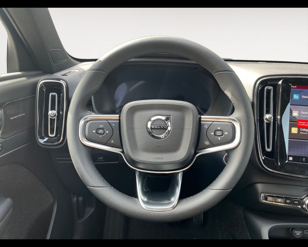Volvo XC40 nuova a Ravenna (15)