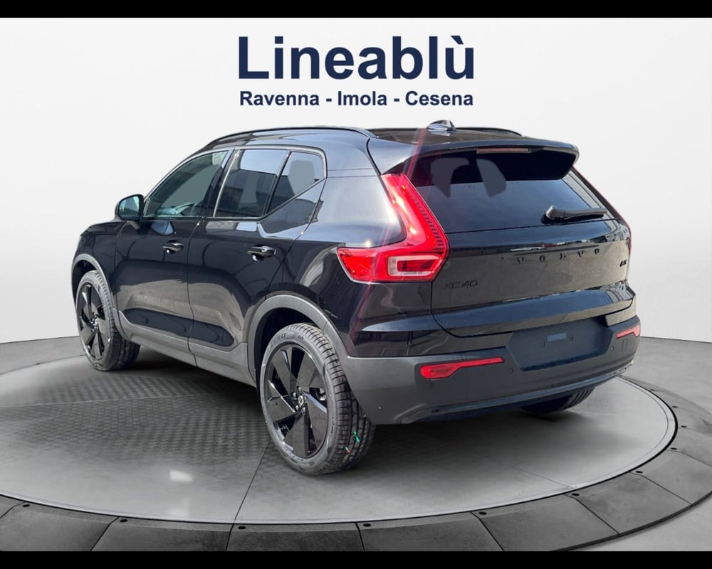 Volvo XC40 nuova a Ravenna (4)