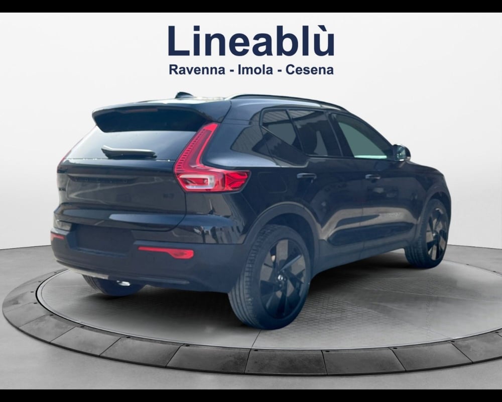Volvo XC40 nuova a Ravenna (5)