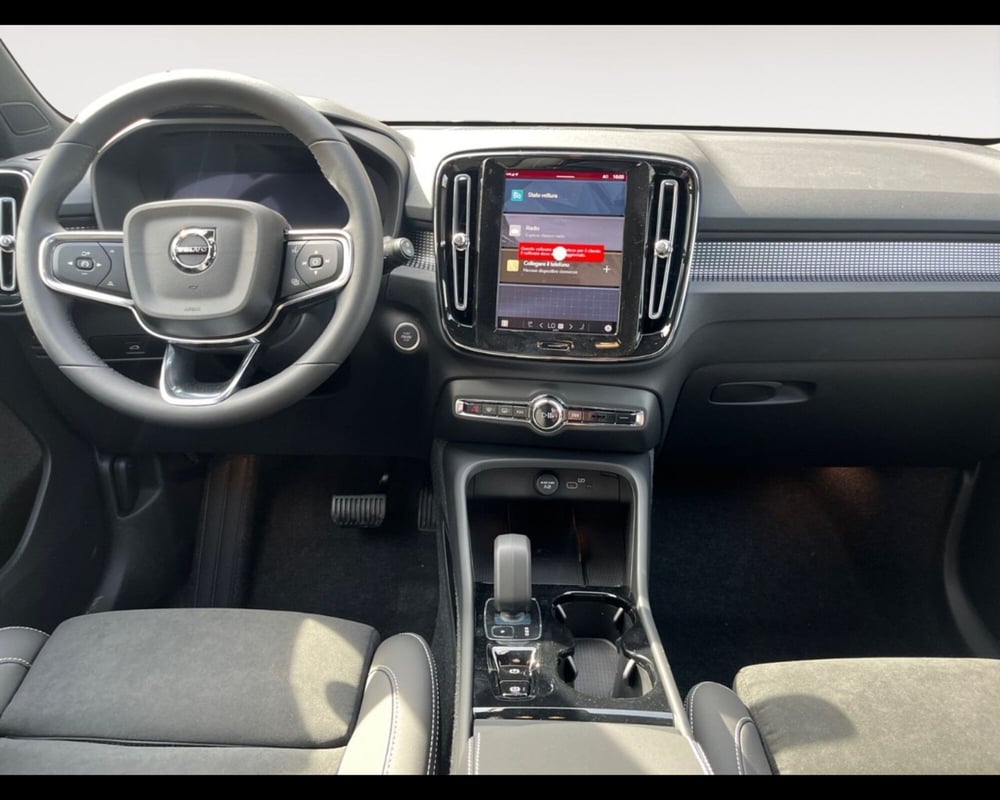 Volvo XC40 nuova a Ravenna (6)