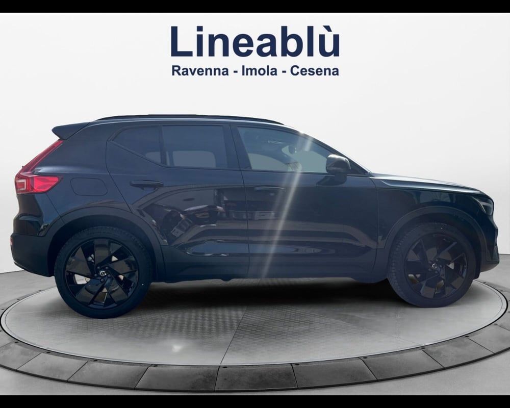 Volvo XC40 nuova a Ravenna (9)