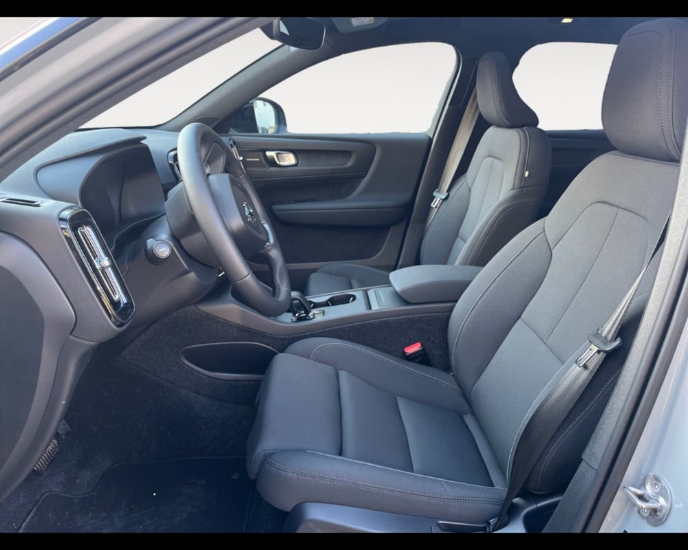 Volvo XC40 nuova a Ravenna (12)