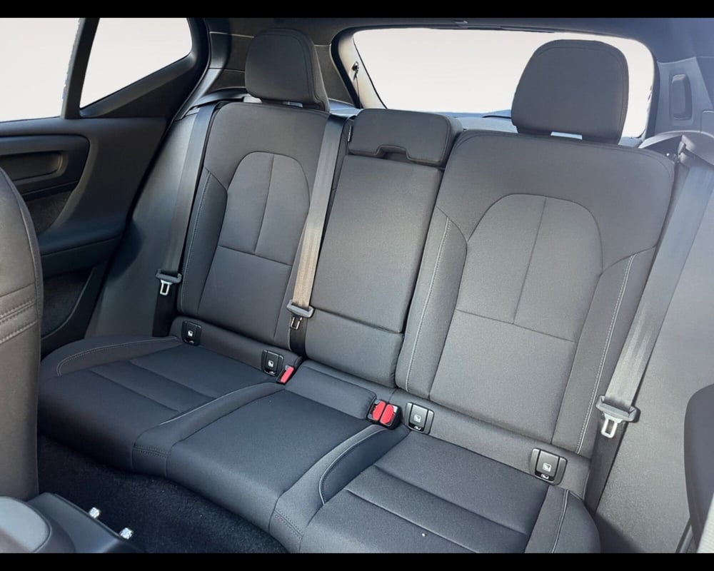 Volvo XC40 nuova a Ravenna (14)