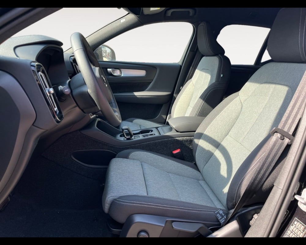 Volvo XC40 nuova a Bologna (9)