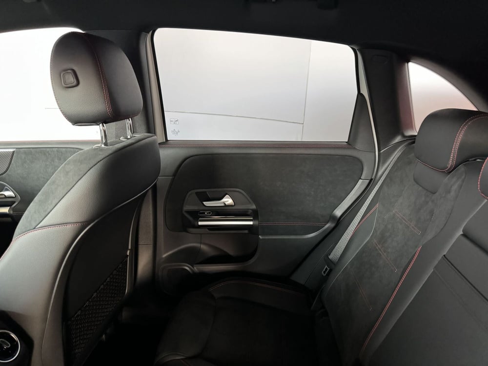Mercedes-Benz Classe B usata a Milano (13)