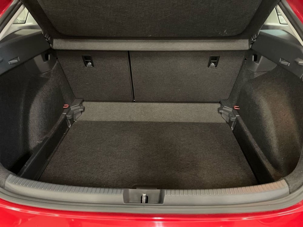 Volkswagen Taigo usata a Prato (8)