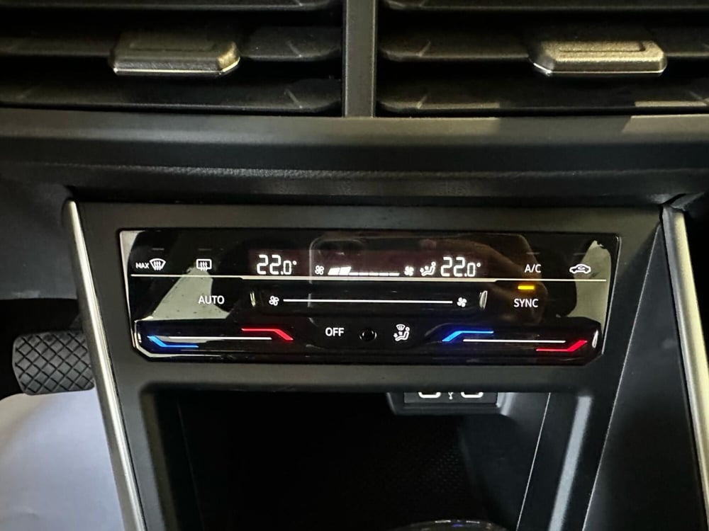 Volkswagen Polo usata a L'Aquila (9)