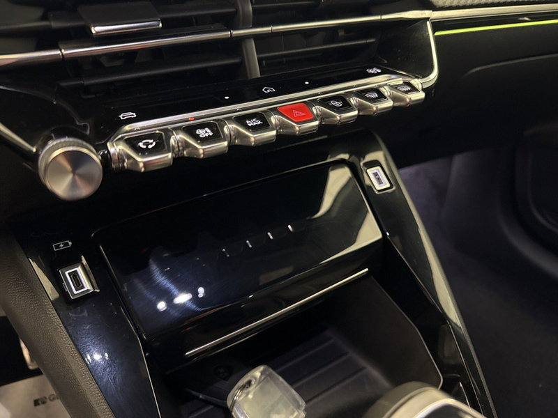 Peugeot 208 usata a Palermo (14)