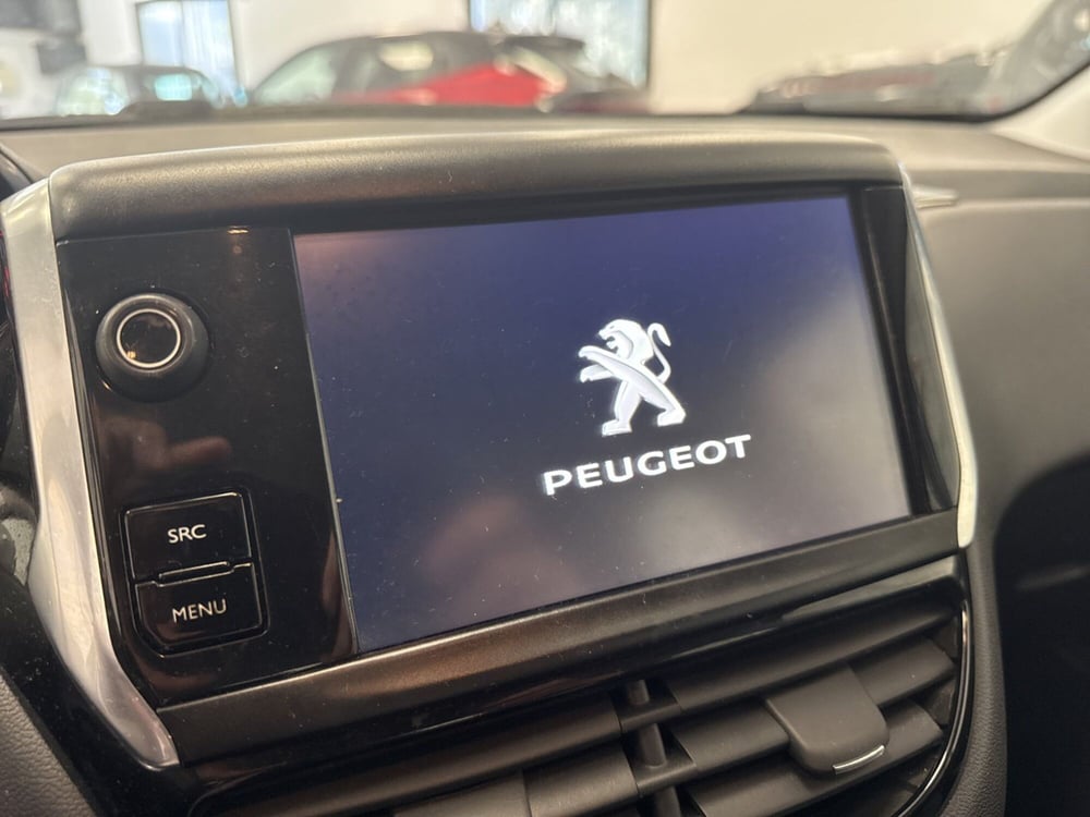 Peugeot 208 usata a Palermo (10)