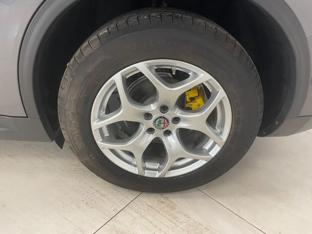 Alfa Romeo Stelvio usata a Palermo (15)