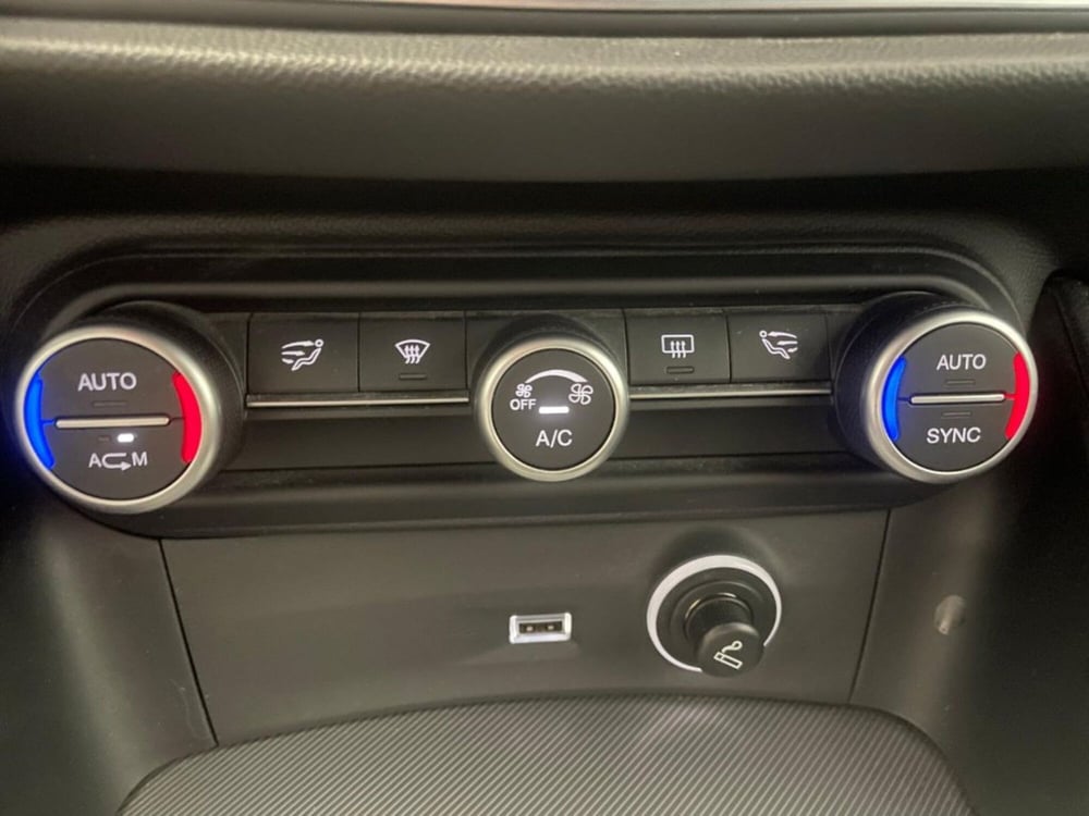 Alfa Romeo Stelvio usata a Palermo (3)