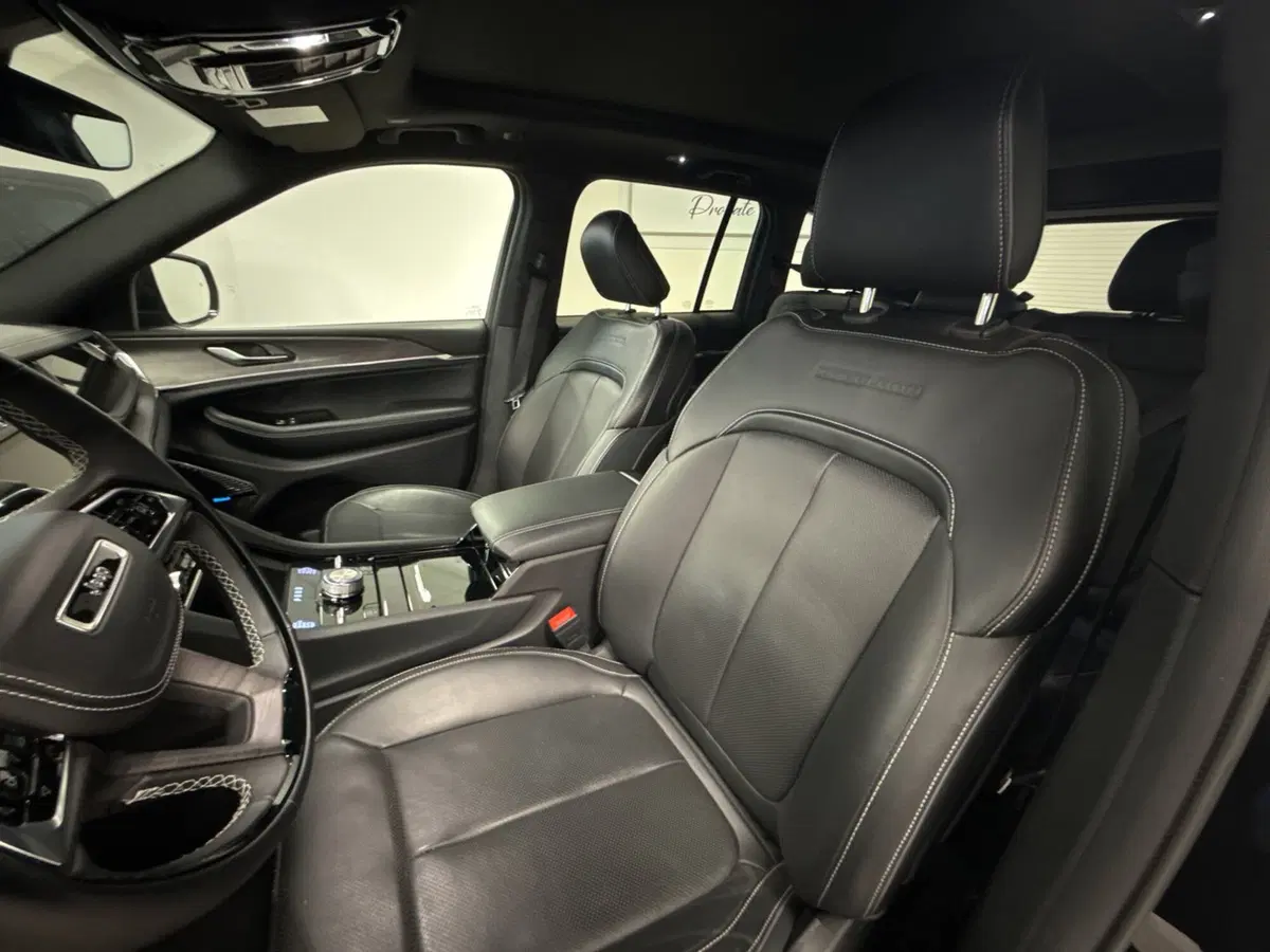 Jeep Grand Cherokee usata a Palermo (12)