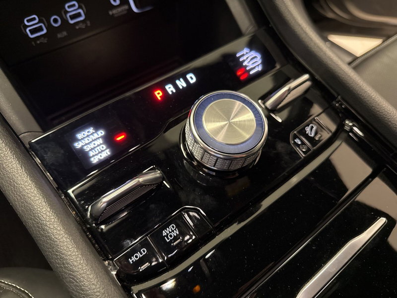 Jeep Grand Cherokee usata a Palermo (18)