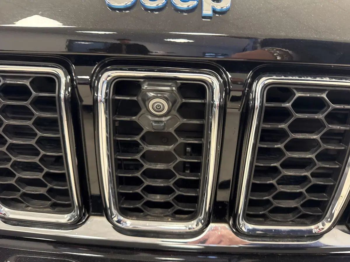 Jeep Grand Cherokee usata a Palermo (4)