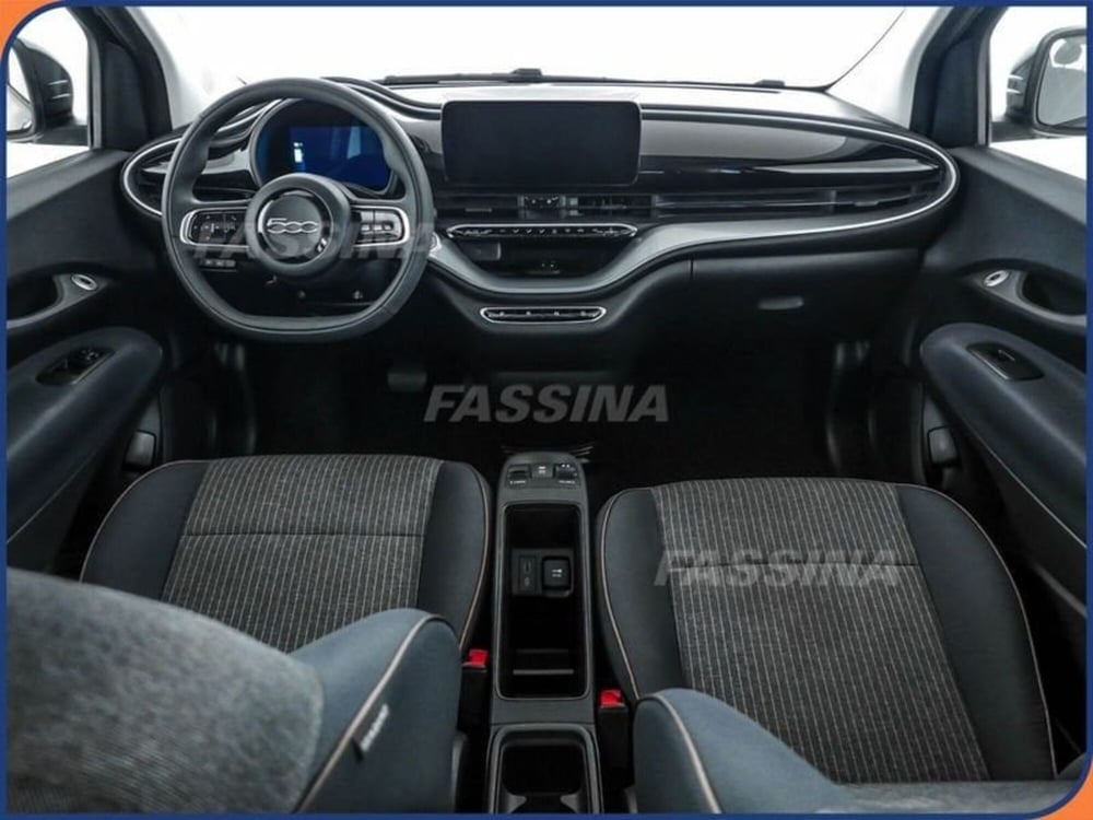 Fiat 500e usata a Milano (10)