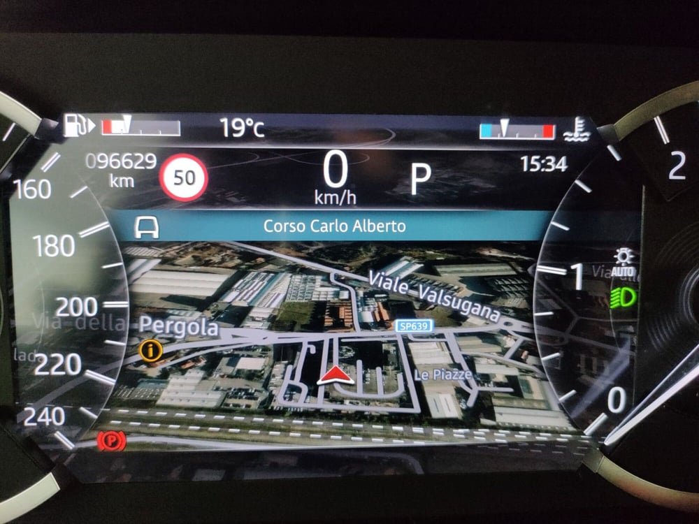 Land Rover Discovery Sport usata a Milano (10)