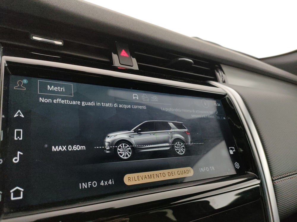 Land Rover Discovery Sport usata a Milano (16)
