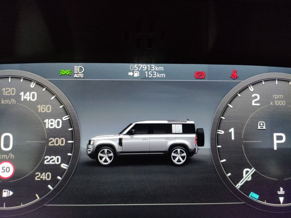 Land Rover Defender usata a Milano (10)