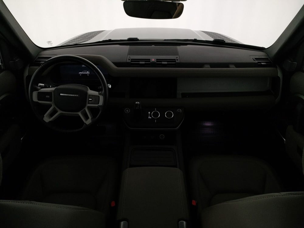 Land Rover Defender usata a Milano (4)