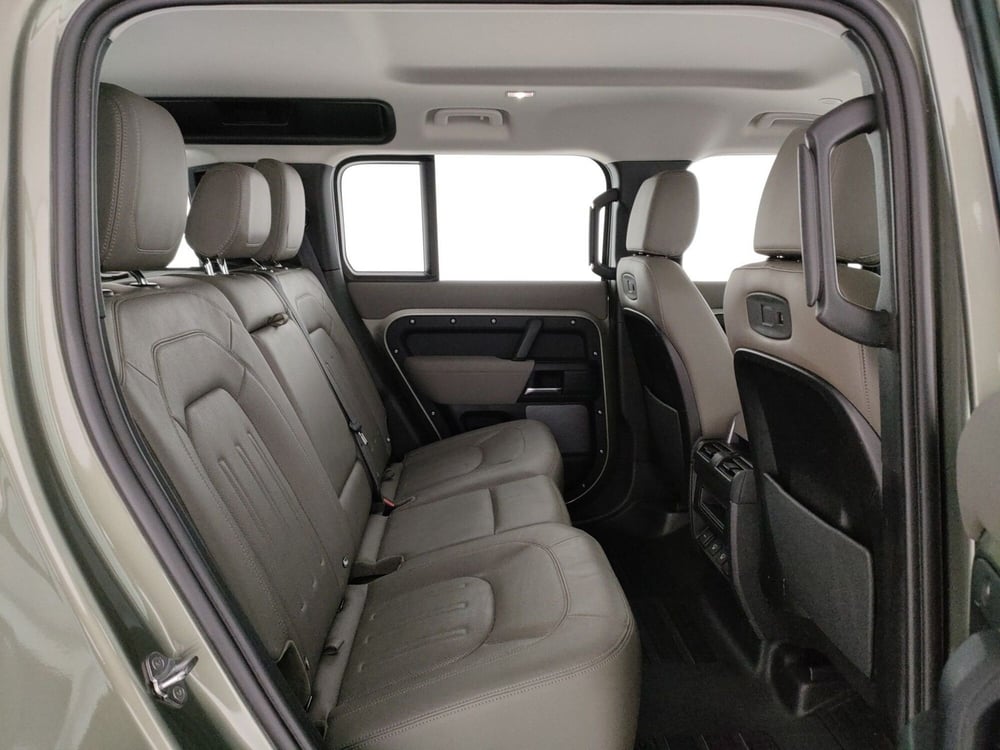Land Rover Defender usata a Milano (5)