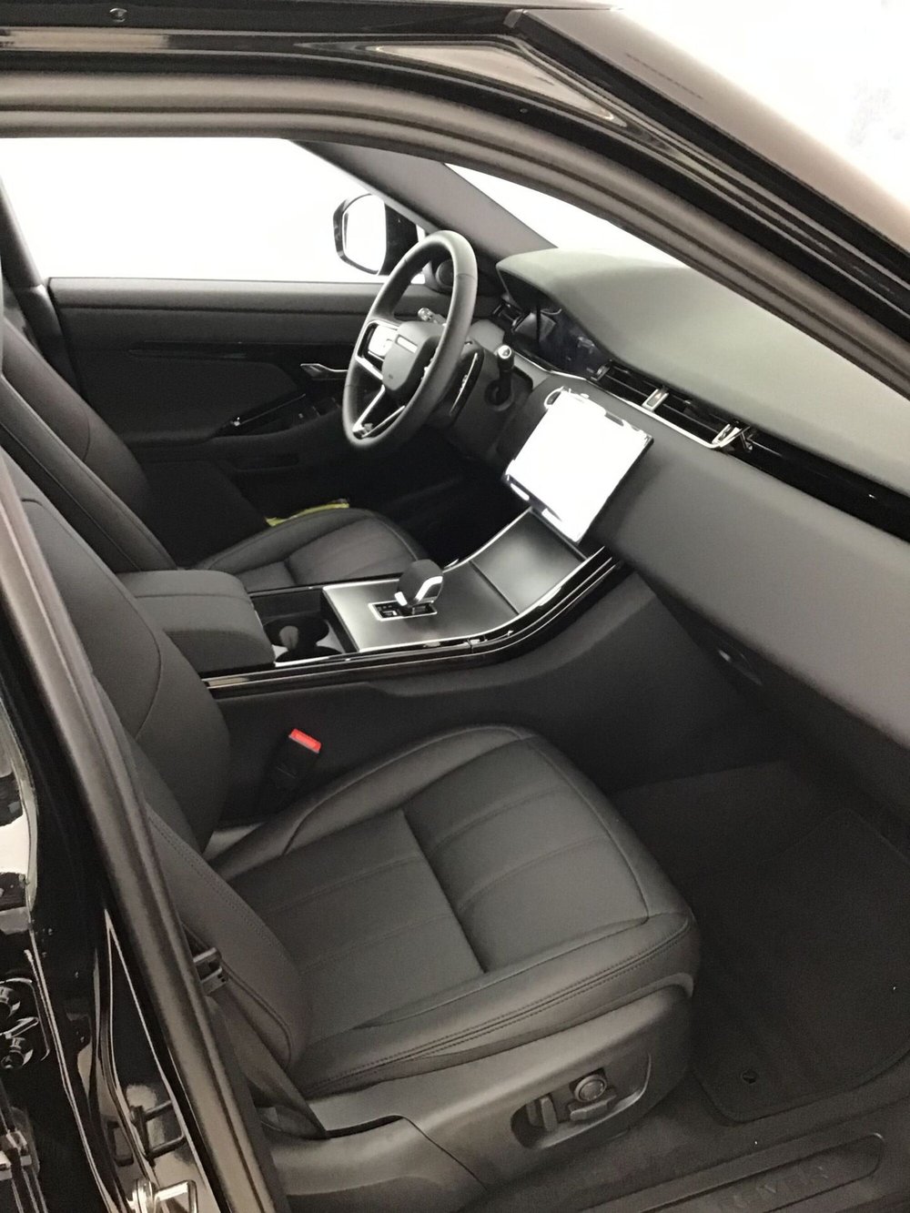 Land Rover Range Rover Evoque nuova a Genova (3)
