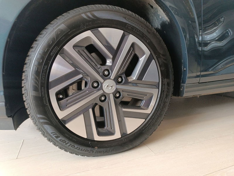 Hyundai Kona usata a Latina (13)