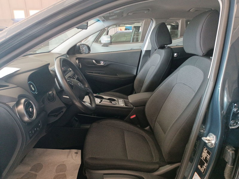 Hyundai Kona usata a Latina (14)