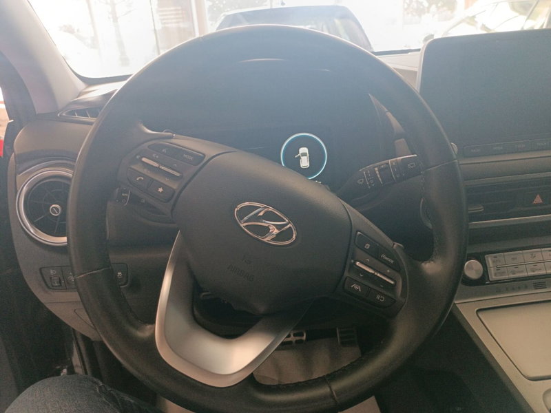 Hyundai Kona usata a Latina (16)