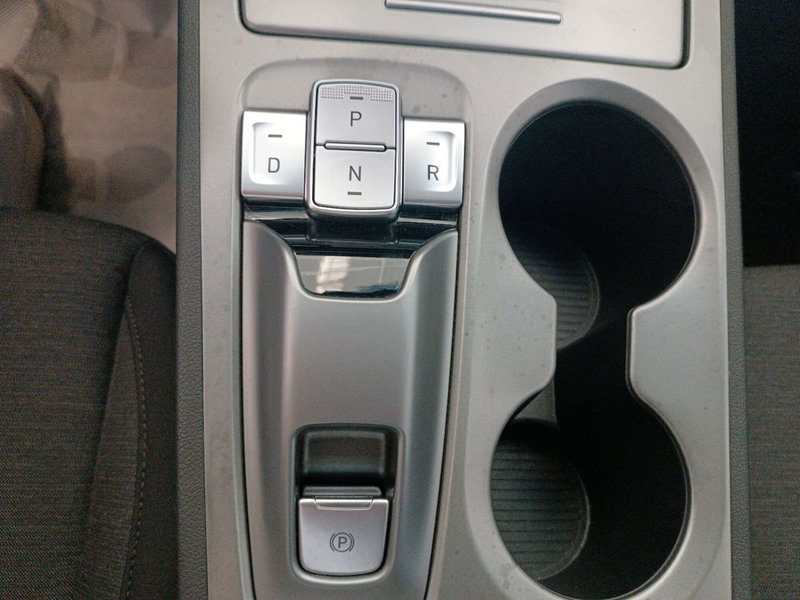 Hyundai Kona usata a Latina (17)