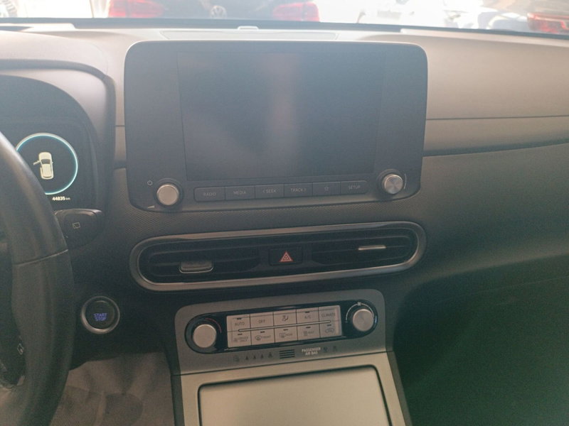 Hyundai Kona usata a Latina (18)