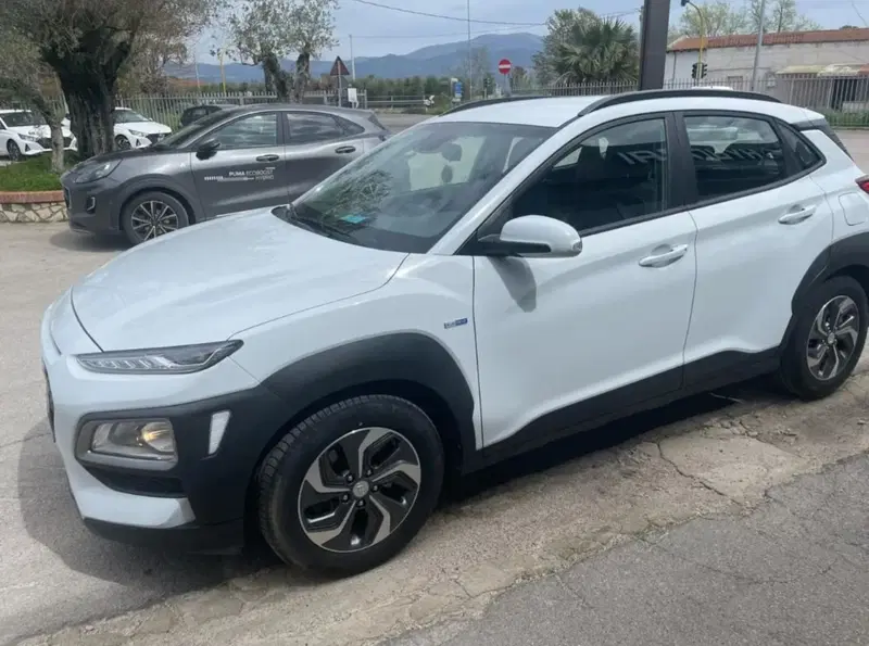 Hyundai Kona usata a Latina (4)