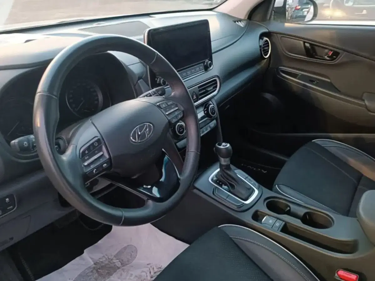 Hyundai Kona usata a Latina (5)