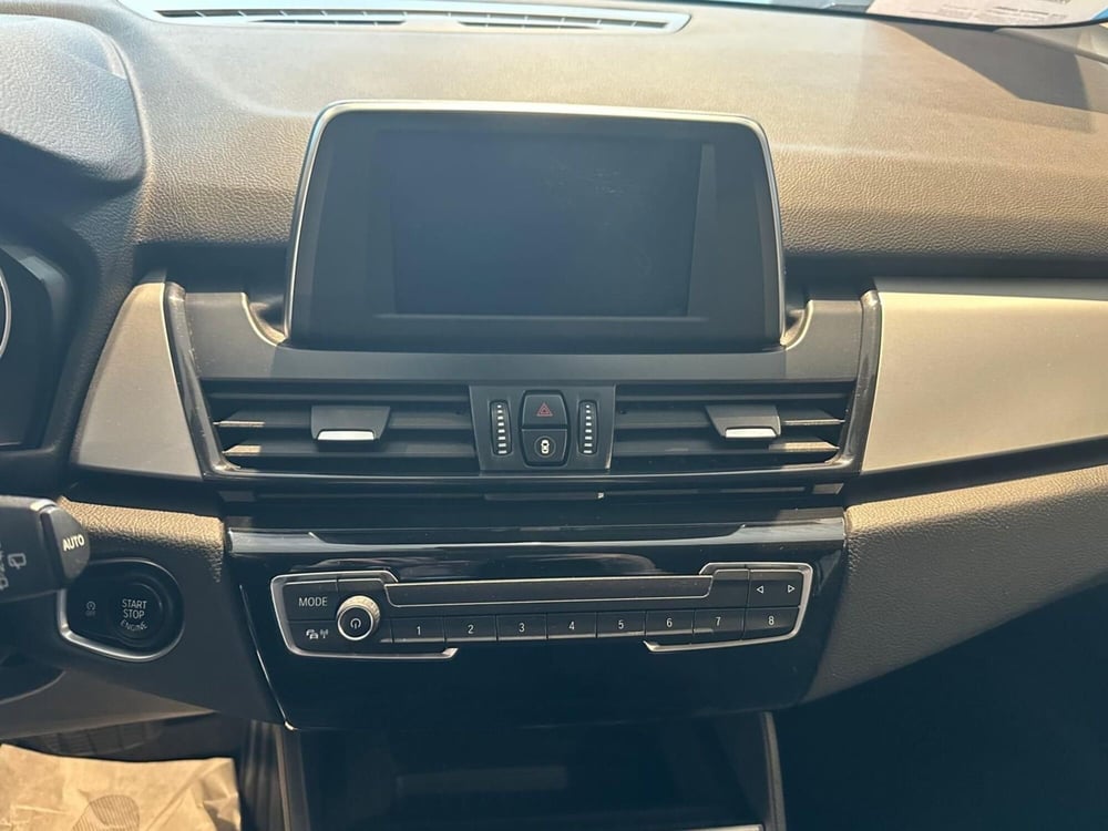 BMW Serie 2 Active Tourer usata a Milano (12)