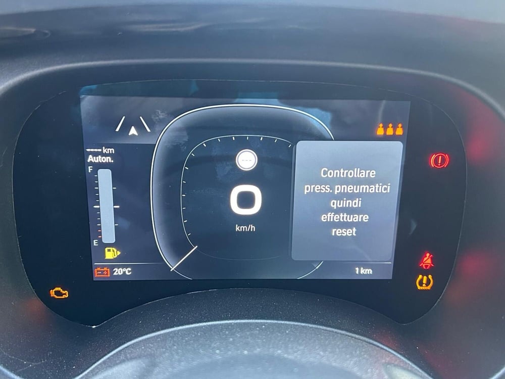 Fiat Panda Cross nuova a Milano (18)