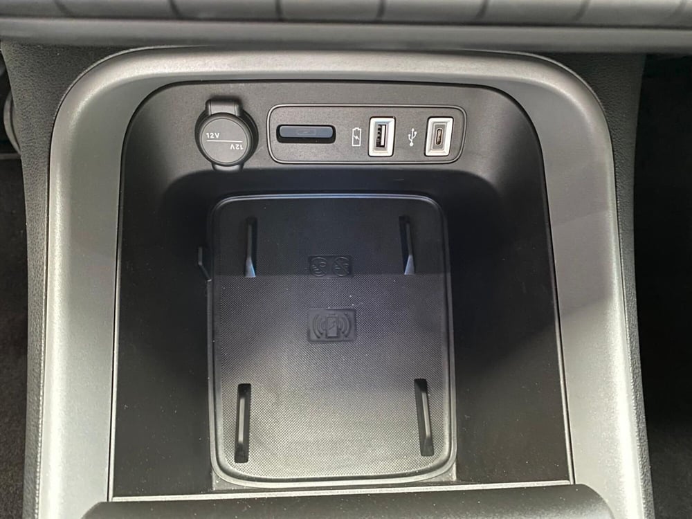 Jeep Avenger usata a Milano (17)