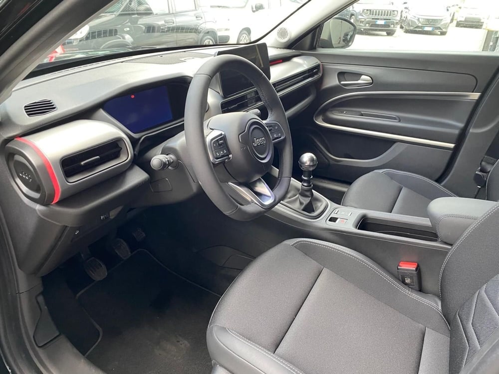 Jeep Avenger usata a Milano (7)