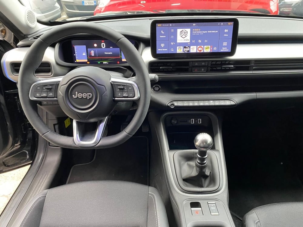 Jeep Avenger usata a Milano (9)
