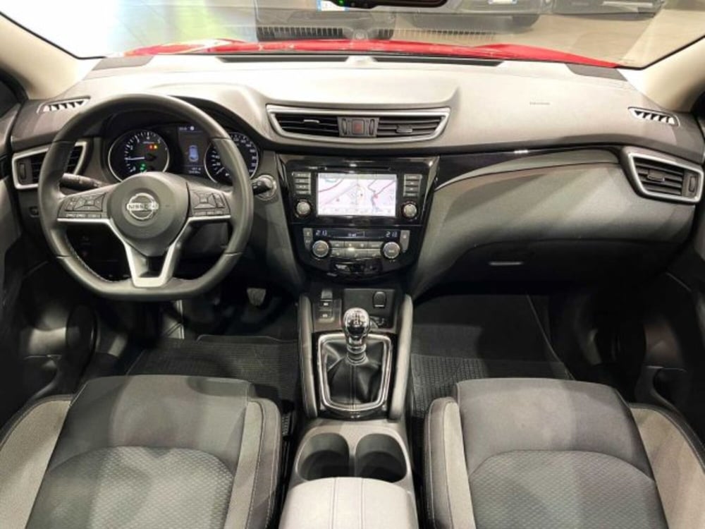 Nissan Qashqai usata a Sondrio (12)