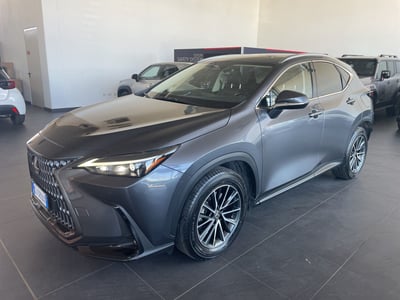 Lexus NX Plug-in 4WD Premium del 2022 usata a Piacenza