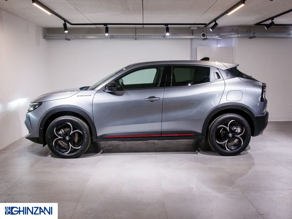 Alfa Romeo Junior nuova a Bergamo (5)
