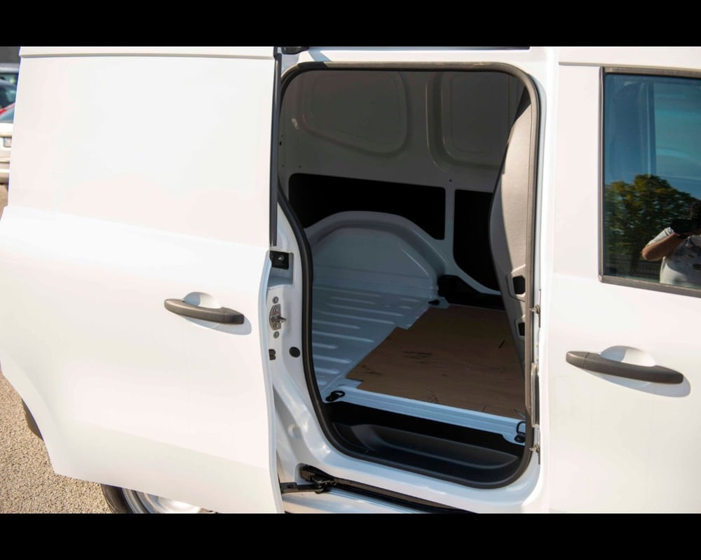 Renault Kangoo Furgone nuova a Treviso (9)