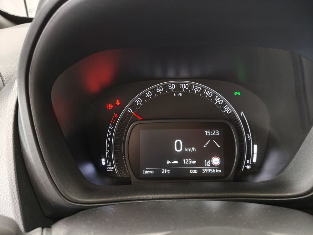 Toyota Aygo X usata a Roma (17)