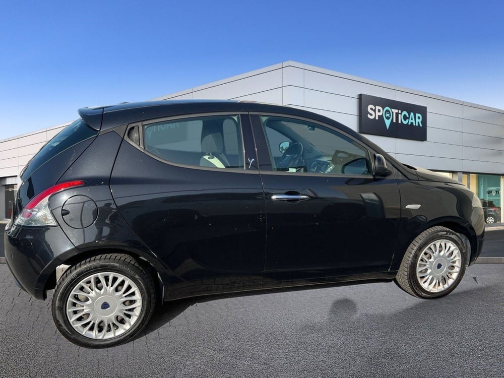 Lancia Ypsilon usata a Teramo (6)