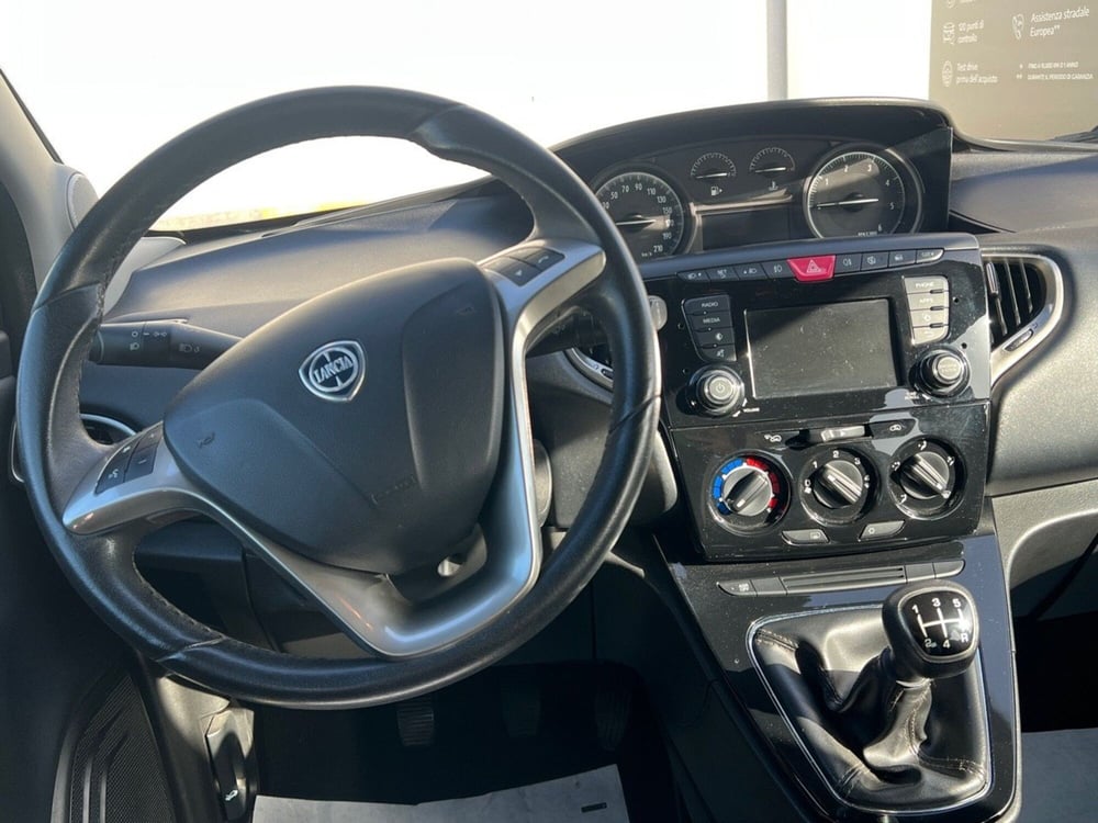 Lancia Ypsilon usata a Teramo (7)