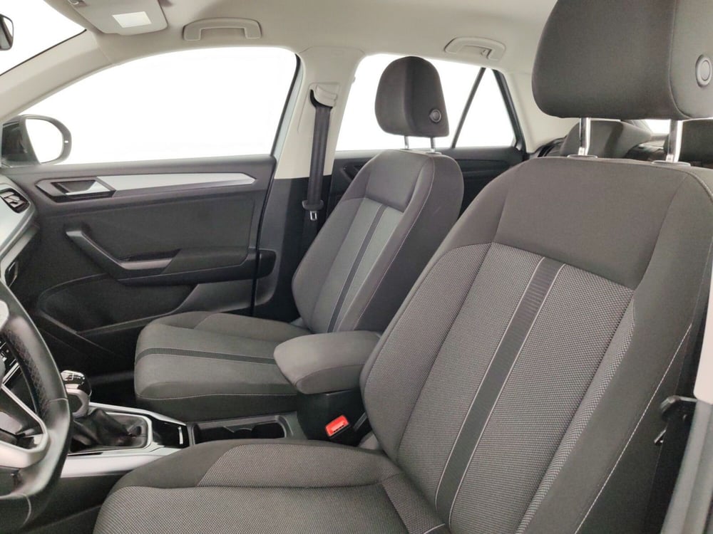 Volkswagen T-Roc usata a Massa-Carrara (9)
