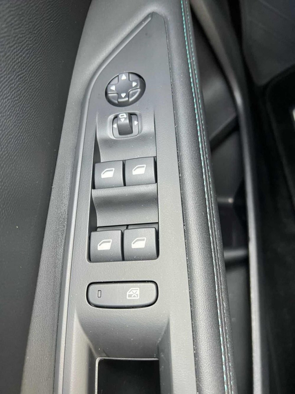 Peugeot 3008 usata a Foggia (20)