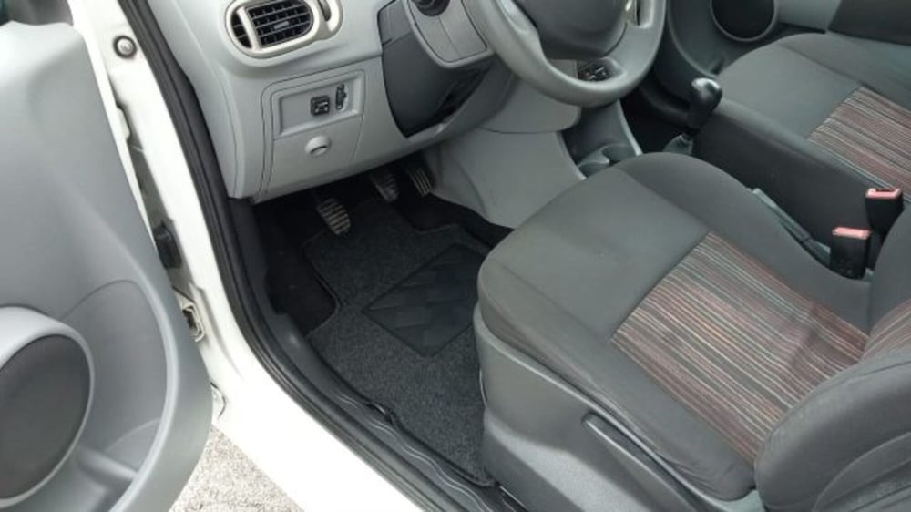 Renault Modus usata a Macerata (12)