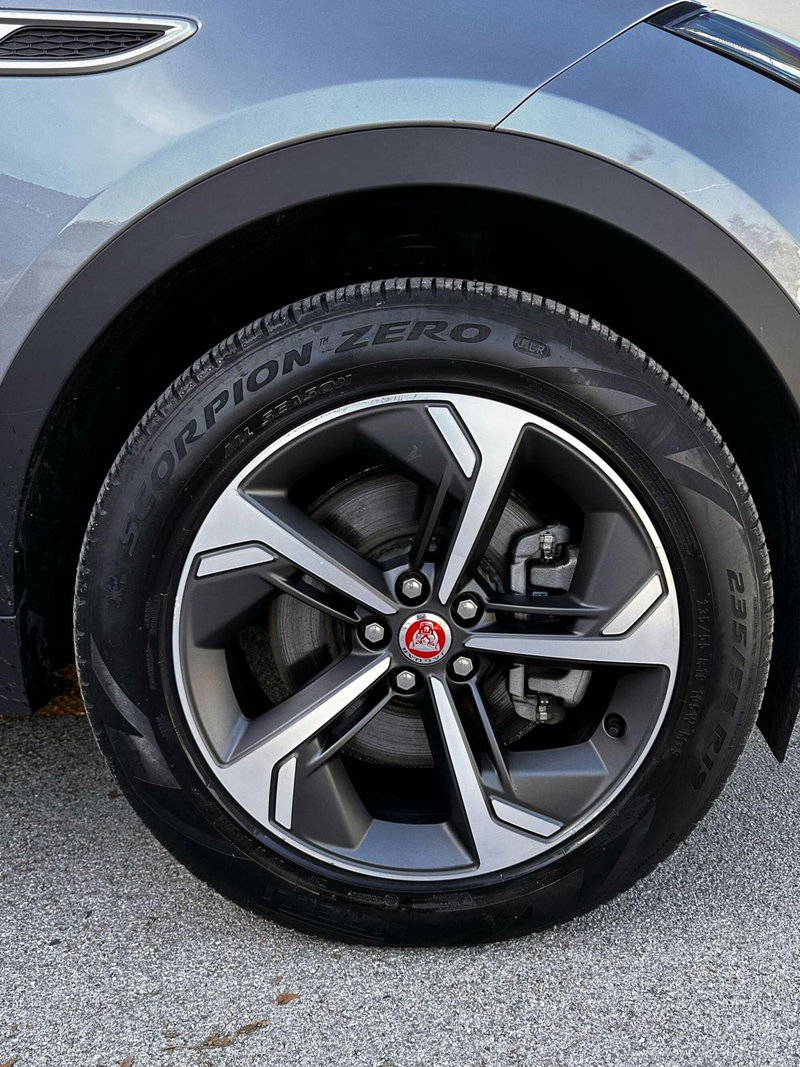 Jaguar E-Pace usata a Chieti (9)