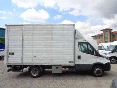 Iveco Daily Telaio 35C14 BTor 2.3 HPT PLM-RG Cabinato del 2018 usata a Castegnato